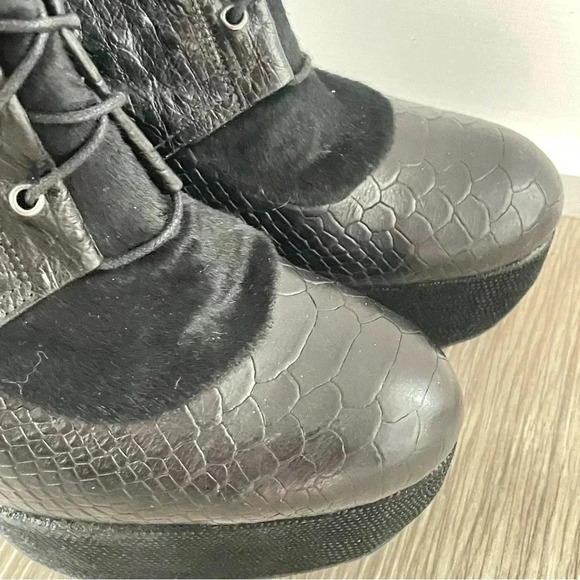 STUART WEITZMAN X RUSSELL & BROMLEY BLACK LEATHER HEELED PLATFORM ANKLE BOOTS 38 - Picture 6 of 12